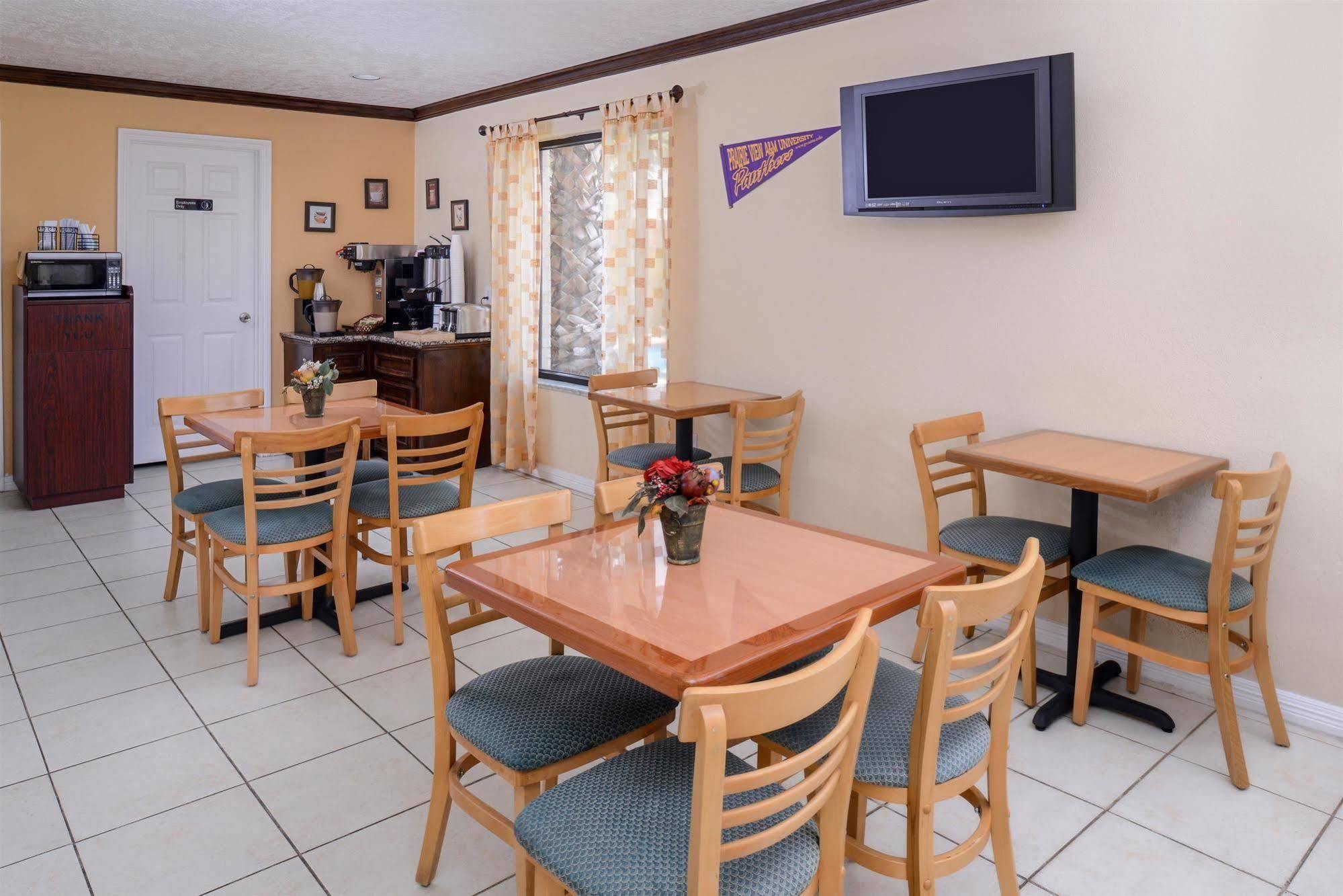 Americas Best Value Inn & Suites Waller/Prairie View Zewnętrze zdjęcie